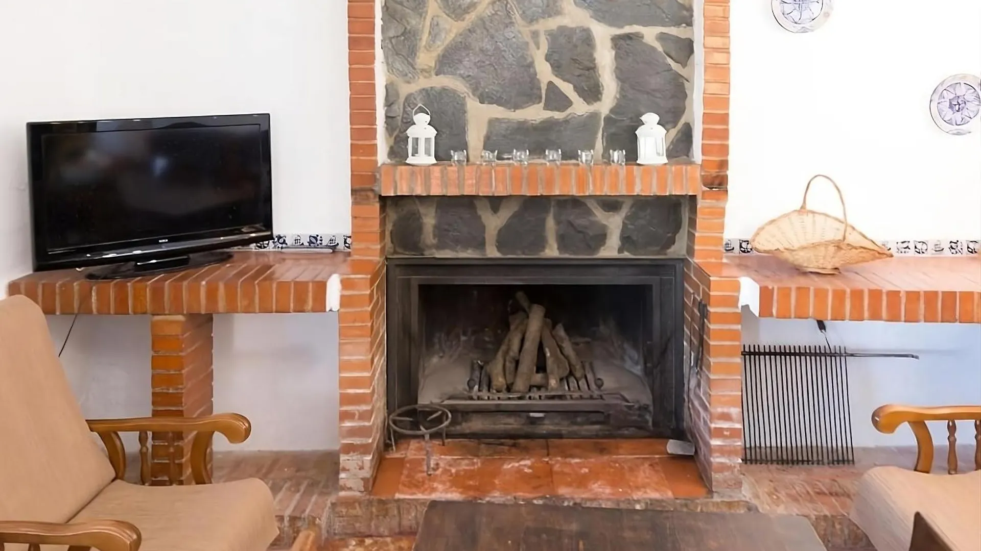 Holiday home Casa Rural En Parque Natural Con Chimenea, Piscina Y Barbacoa En Viznar Spain