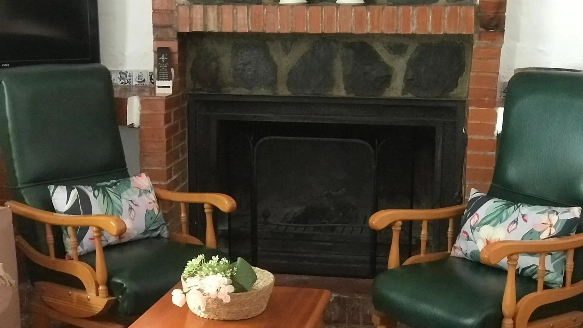 Casa Rural En Parque Natural Con Chimenea, Piscina Y Barbacoa En Viznar